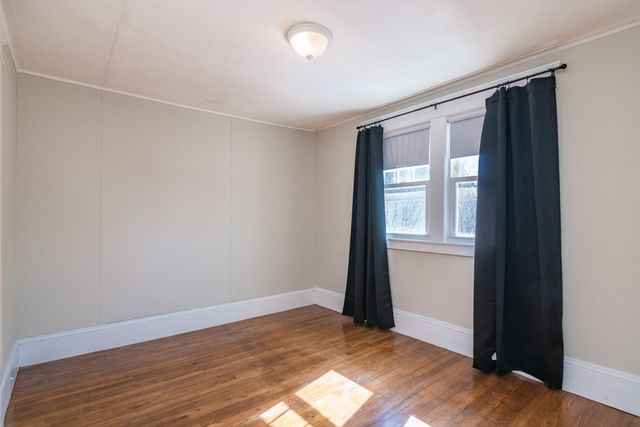 17 Stuyvesant St, Springfield, MA 01104