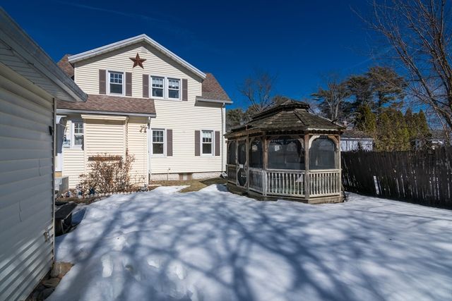 17 Stuyvesant St, Springfield, MA 01104