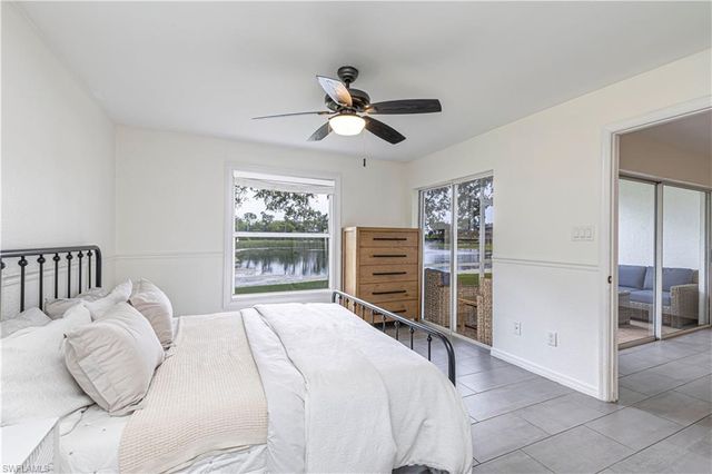 9600 Victoria LN 108, Naples, FL 34109