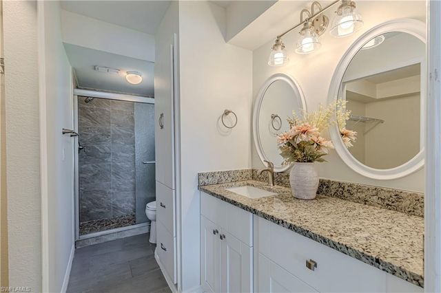 9600 Victoria LN 108, Naples, FL 34109