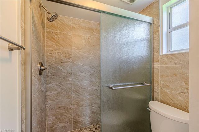 9600 Victoria LN 108, Naples, FL 34109