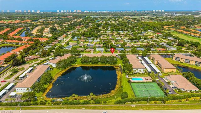 9600 Victoria LN 108, Naples, FL 34109