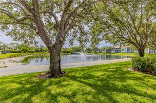 9600 Victoria LN 108, Naples, FL 34109