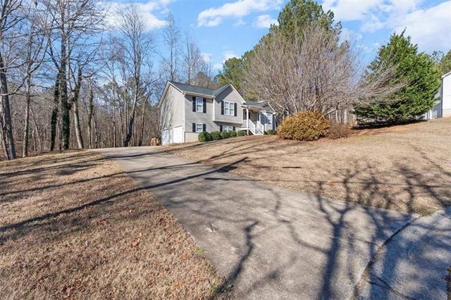 585 Bethany Woods Drive, Temple, GA 30179