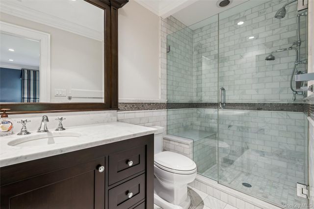 3 The Brae, Woodbury, NY 11797