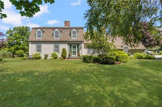 227 Prospect Avenue, Middletown, RI 02842