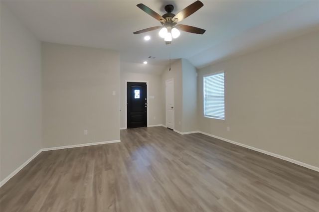 210 Pine Cavern Drive, Conroe, TX 77378