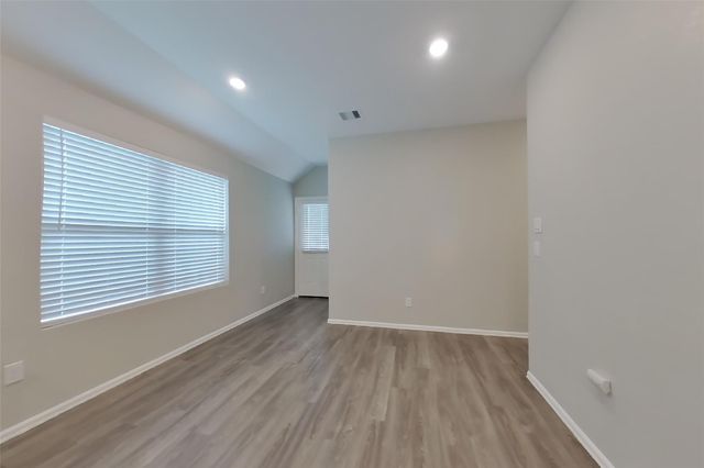 210 Pine Cavern Drive, Conroe, TX 77378