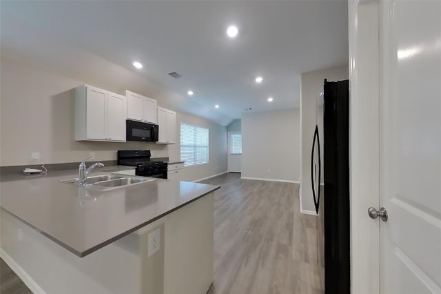 210 Pine Cavern Drive, Conroe, TX 77378