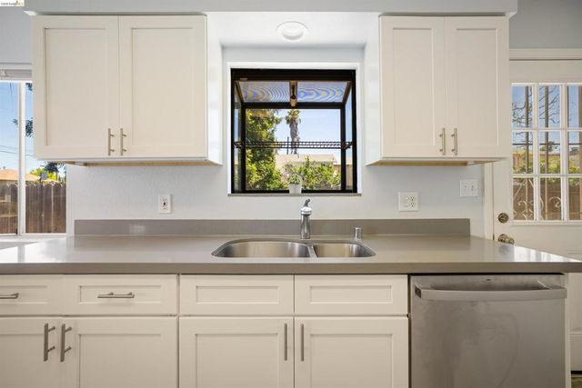 2726 Rheem Ave, Richmond, CA 94804