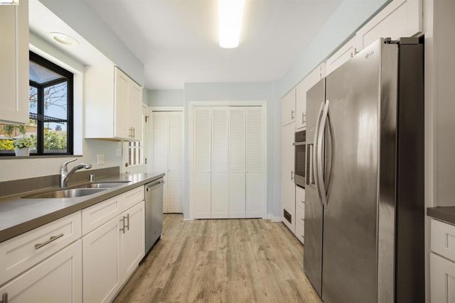 2726 Rheem Ave, Richmond, CA 94804