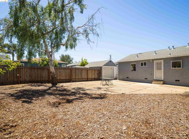 2726 Rheem Ave, Richmond, CA 94804