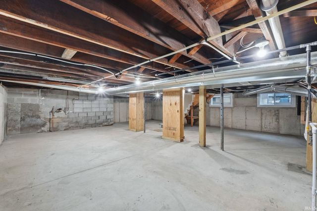 1040 Delaware Avenue, Fort Wayne, IN 46805