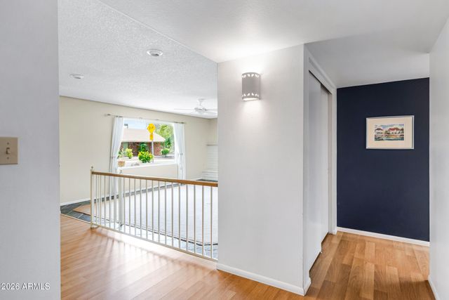 11844 S MAGIC STONE Drive, Phoenix, AZ 85044