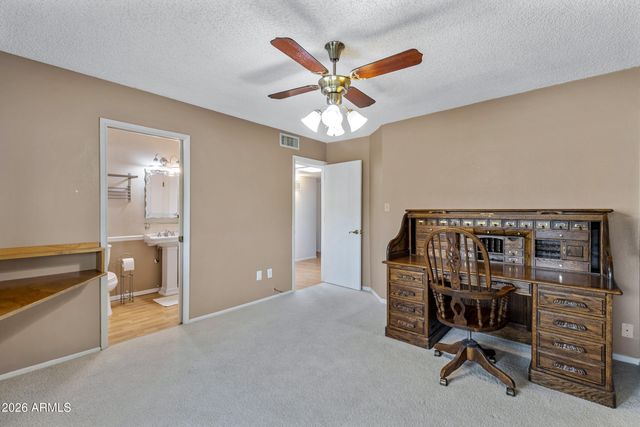 11844 S MAGIC STONE Drive, Phoenix, AZ 85044