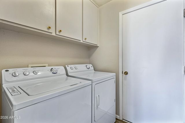 11844 S MAGIC STONE Drive, Phoenix, AZ 85044