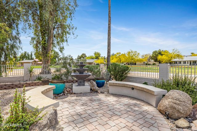 11844 S MAGIC STONE Drive, Phoenix, AZ 85044