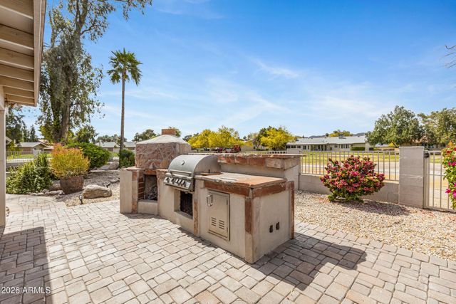 11844 S MAGIC STONE Drive, Phoenix, AZ 85044