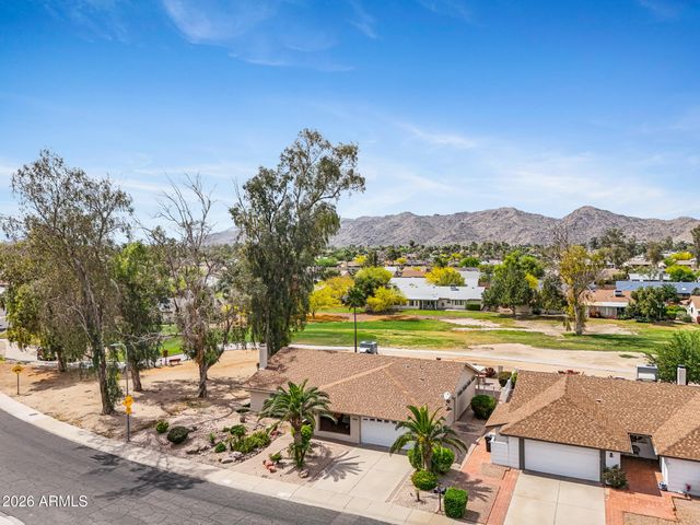 11844 S MAGIC STONE Drive, Phoenix, AZ 85044