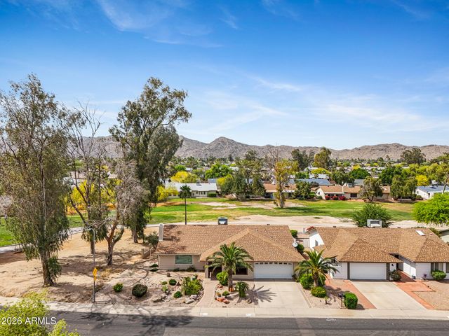 11844 S MAGIC STONE Drive, Phoenix, AZ 85044