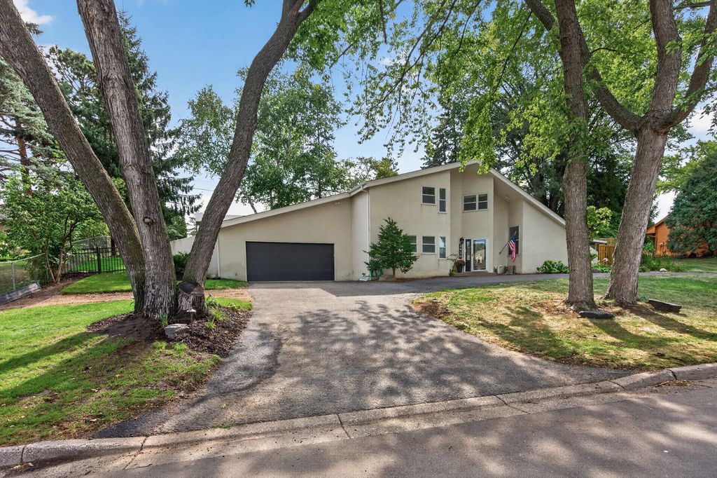 2420 Simpson Street, Roseville, MN 55113 — exterior