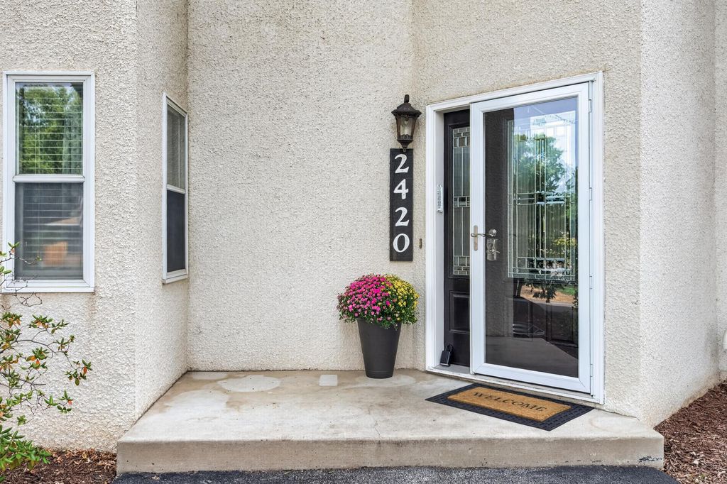 2420 Simpson Street, Roseville, MN 55113 — photo 4