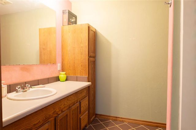 23876 160th Street, Maysville, OK 73057