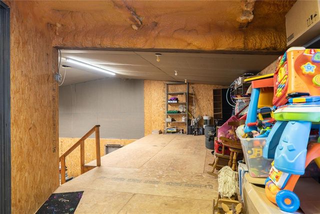 23876 160th Street, Maysville, OK 73057