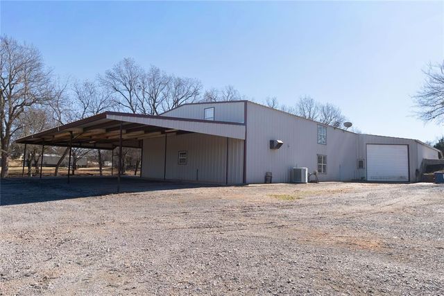 23876 160th Street, Maysville, OK 73057