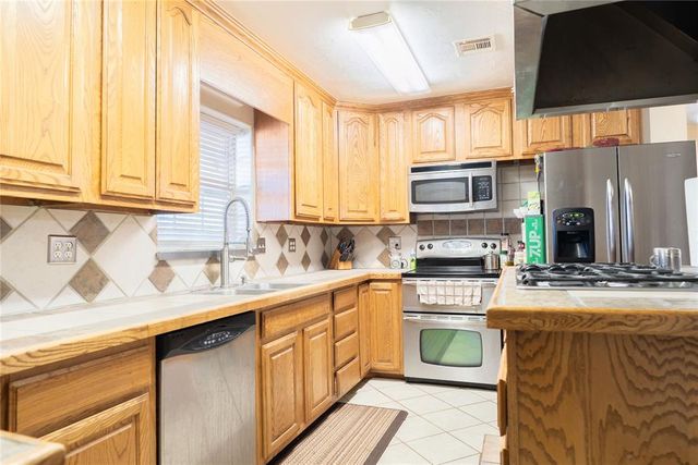 23876 160th Street, Maysville, OK 73057