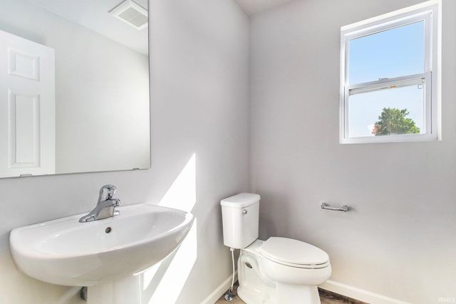 600 Daybreak Drive, Lakeville, IN 46536