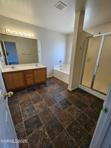 2399 Albatross Way, Sparks, NV 89441