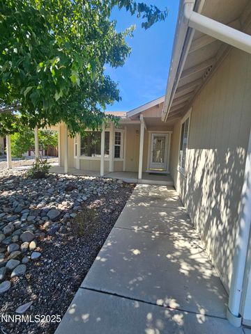 2399 Albatross Way, Sparks, NV 89441