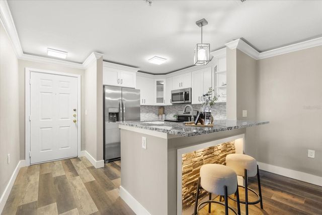 1919 SUMMER CLUB DRIVE 105, Oviedo, FL 32765