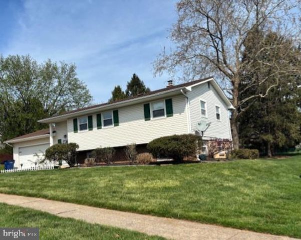 7 HEATHERLAND RD, Middletown, PA 17057