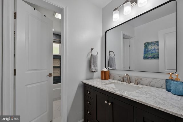4401 ROUNDHILL RD, Alexandria, VA 22310