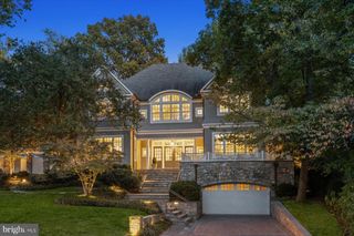 3033 UNIVERSITY TER NW, Washington, DC 20016