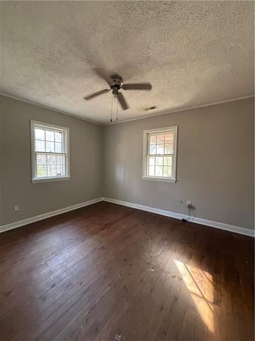 1027 N Born Road, Stone Mountain, GA 30088
