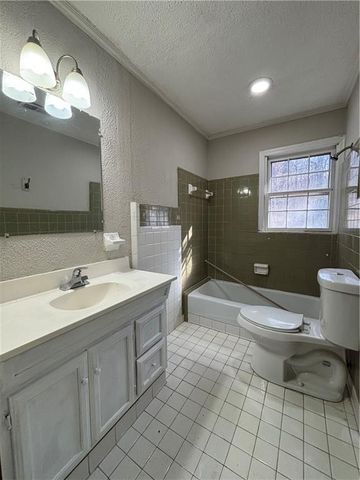 1027 N Born Road, Stone Mountain, GA 30088