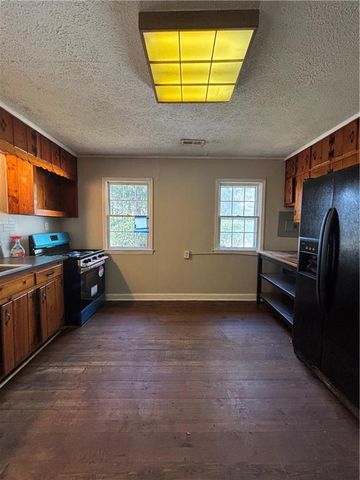 1027 N Born Road, Stone Mountain, GA 30088