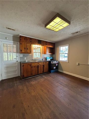 1027 N Born Road, Stone Mountain, GA 30088