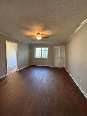 1027 N Born Road, Stone Mountain, GA 30088