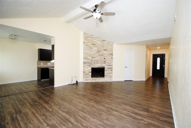 15738 Gatebriar Drive, Houston, TX 77489