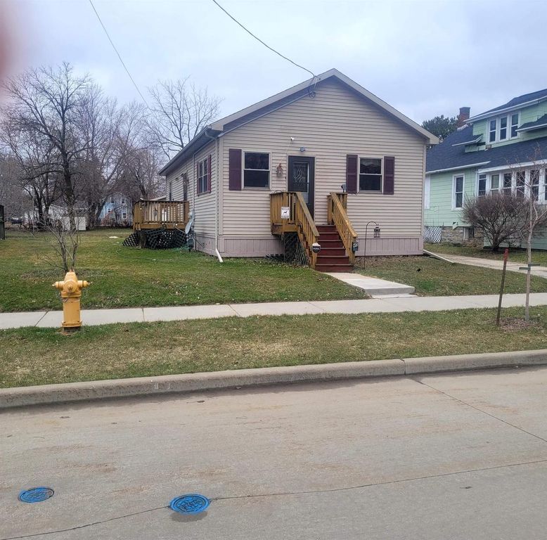 45 LAKE STREET, Oshkosh, WI 54901