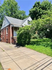 817 S Green Road, South Euclid, OH 44121