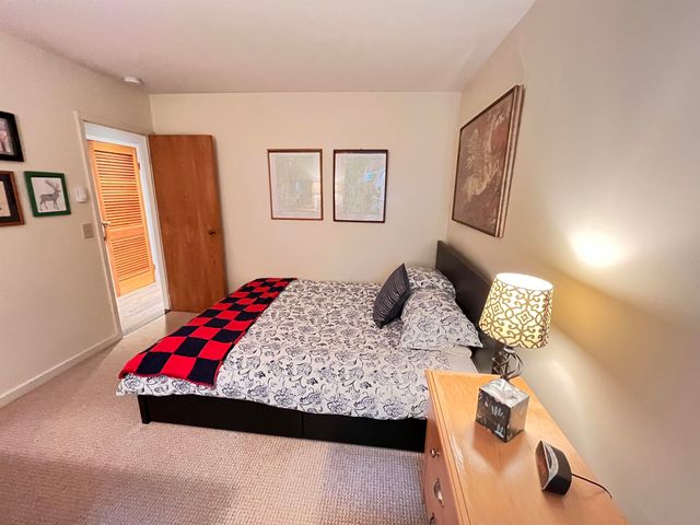 130 Upper Snow Creek Rd, Warren, VT 05674