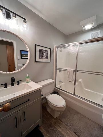 130 Upper Snow Creek Rd, Warren, VT 05674