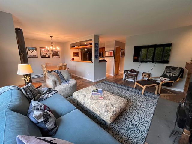 130 Upper Snow Creek Rd, Warren, VT 05674