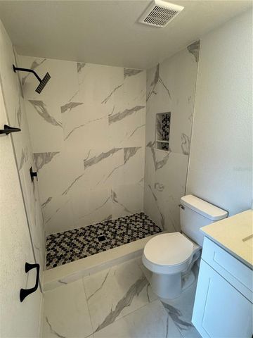 7712 W POWHATAN, Tampa, FL 33615