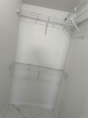 7712 W POWHATAN, Tampa, FL 33615